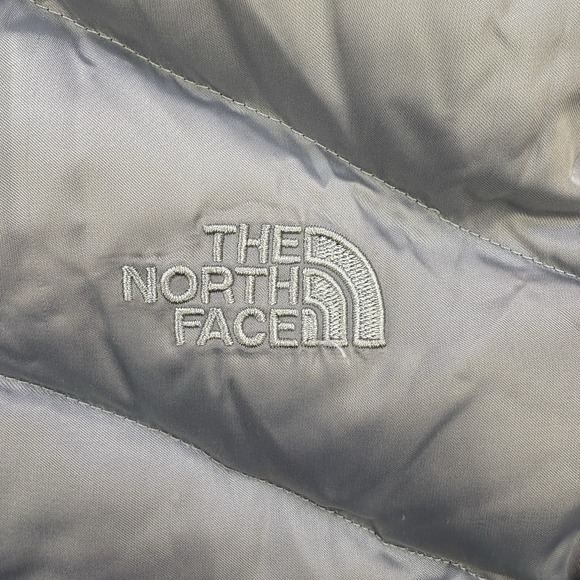 North Face Vest Womens Medium Silver 550 Puffer Goose Down Quilted Jacket Zip - Picture 6 of 12